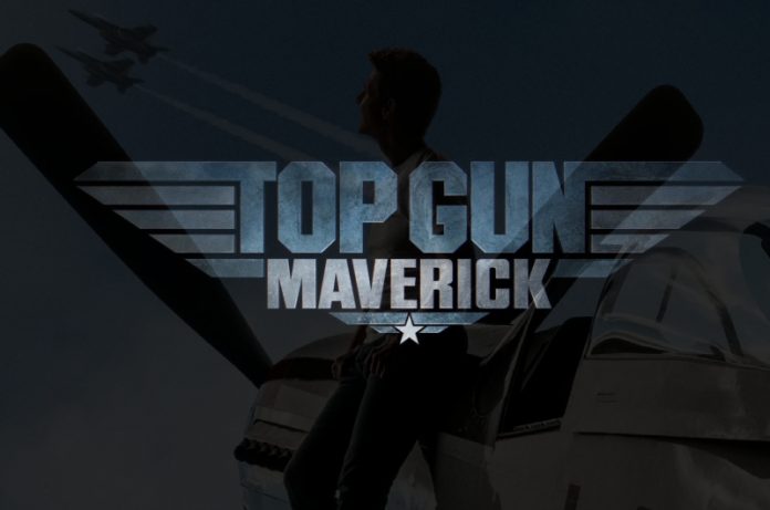 Tom Cruise es reconocido con el certificado de Piloto Experto de Aviación Naval por la pelicula TOP GUN (3)