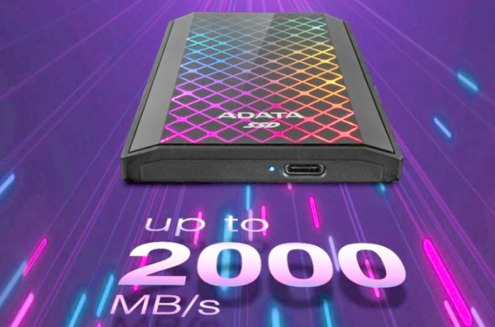 La nueva SSD SE900G RGB de ADATA es anunciada