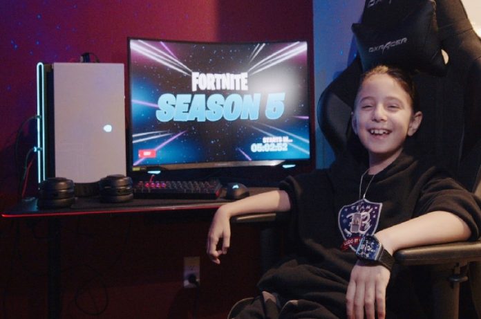 Jugador Profesional de Fortnite de 8 años gana premios