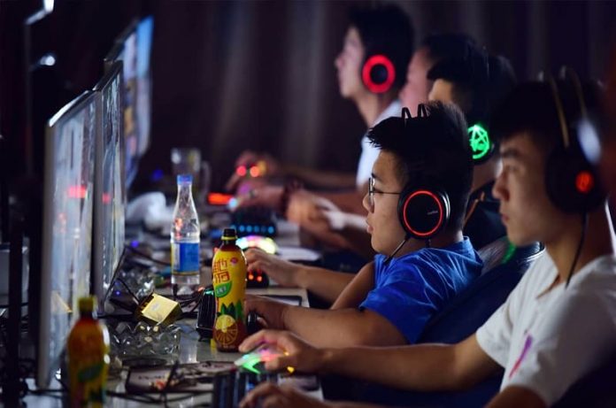 China está imponiendo límites más estrictos a los juegos en línea