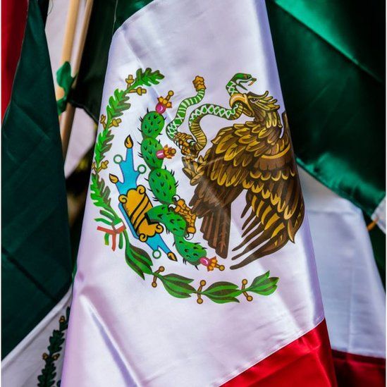 El escudo de la bandera mexicana es la representación del mito fundacional de México-Tenochtitlan.