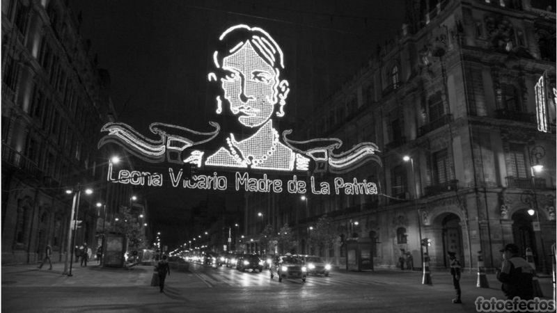 Calles de Ciudad de México lucen la imagen de Leona Vicario desde hace días con motivo de las fiestas patrias.