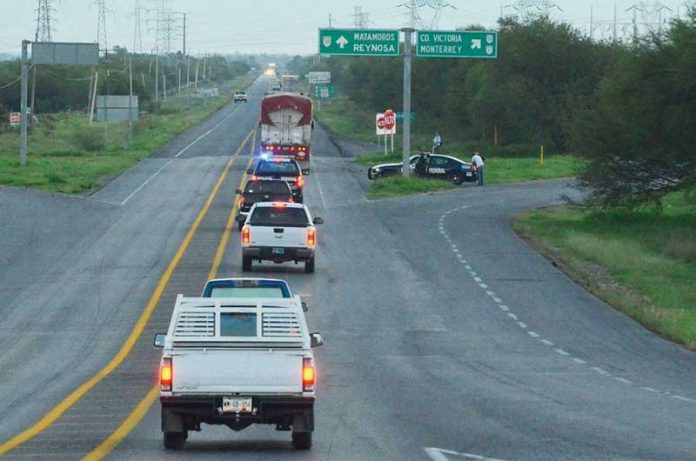 Tragedia En Tamaulipas: Al Menos 13 Muertos En Un Accidente Entre Una Camioneta Y Un Camión