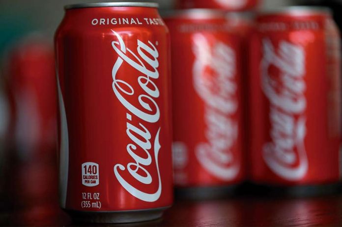 hallan miles de botellas de Coca-Cola falsa en México