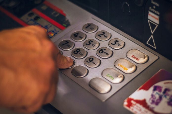 Un fallo informático de 2 horas provoca que el banco más grande de Etiopía diga adiós a casi 40 millones de euros
