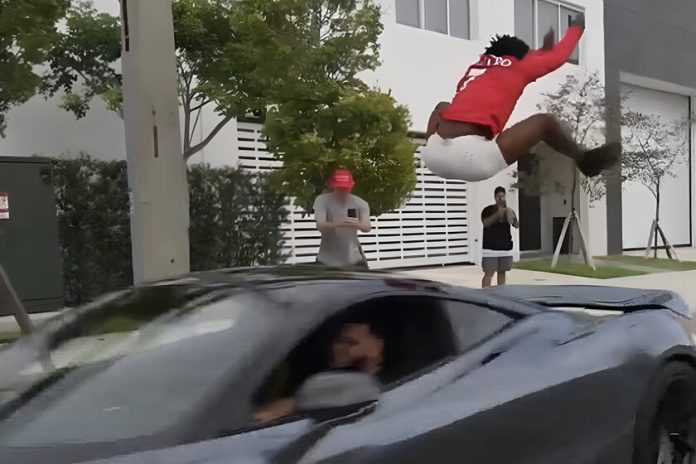La moda de saltar por encima de coches de lujo le pasa factura a uno de los mayores streamers del mundo. Youtube le quita el canal a IShowSpeed